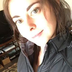 Meet your Posher, Stephany